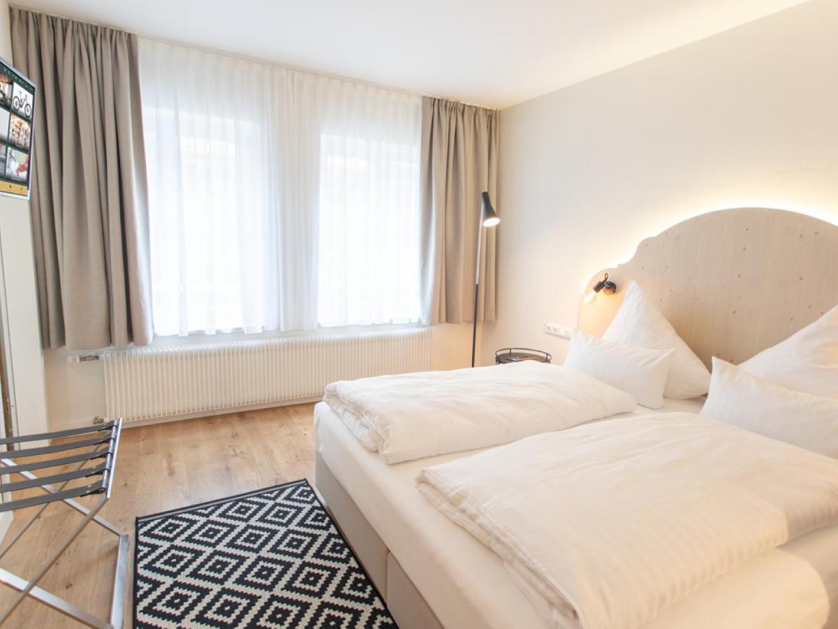 Hotel Tuchhaus فولكاخ المظهر الخارجي الصورة